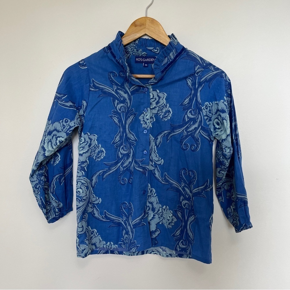 RO'S GARDEN Blue Floral Button Up Blouse Velvet Trime Collar Size XS